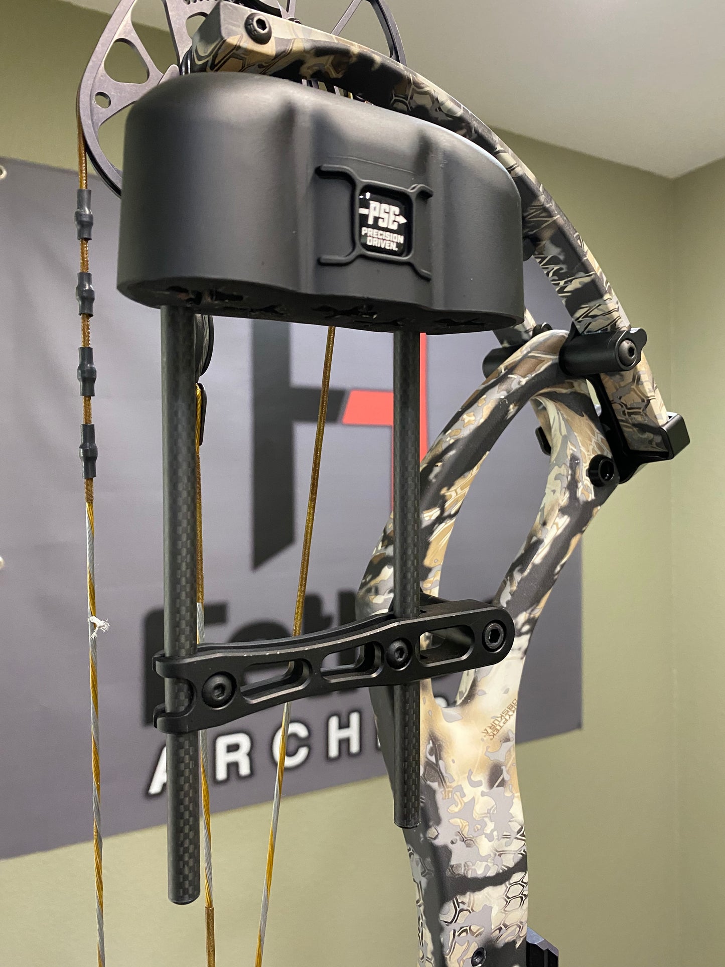 PSE Sicario FDS Compound Bow – Used | Right Hand, Kryptek Skyfall
