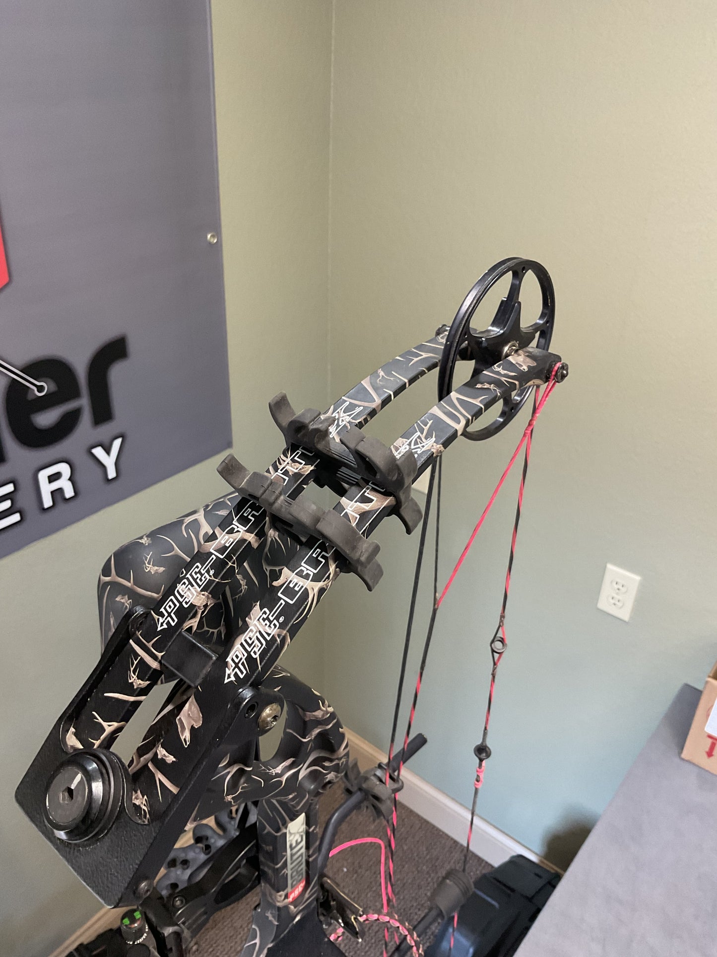 PSE Brute X 50lbs 28.5 DL Black (Used)