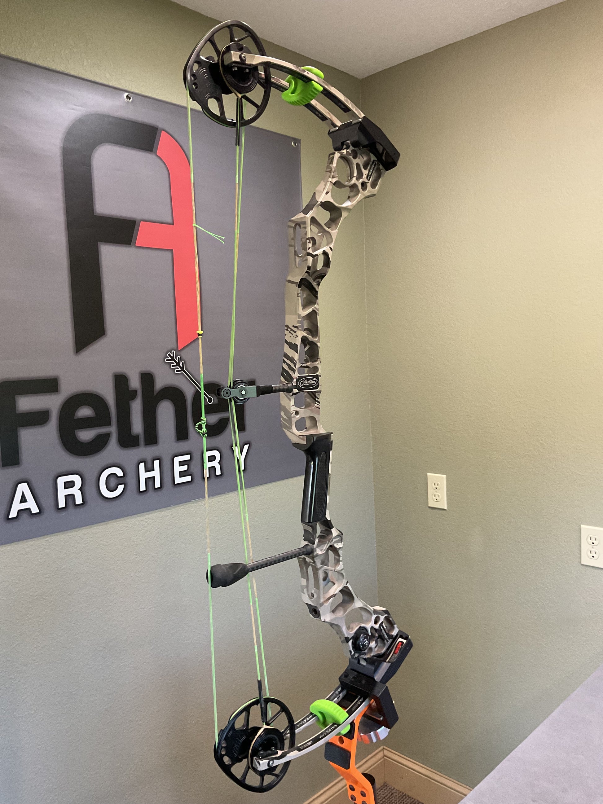 Used Mathews Avail Compound bow with string view