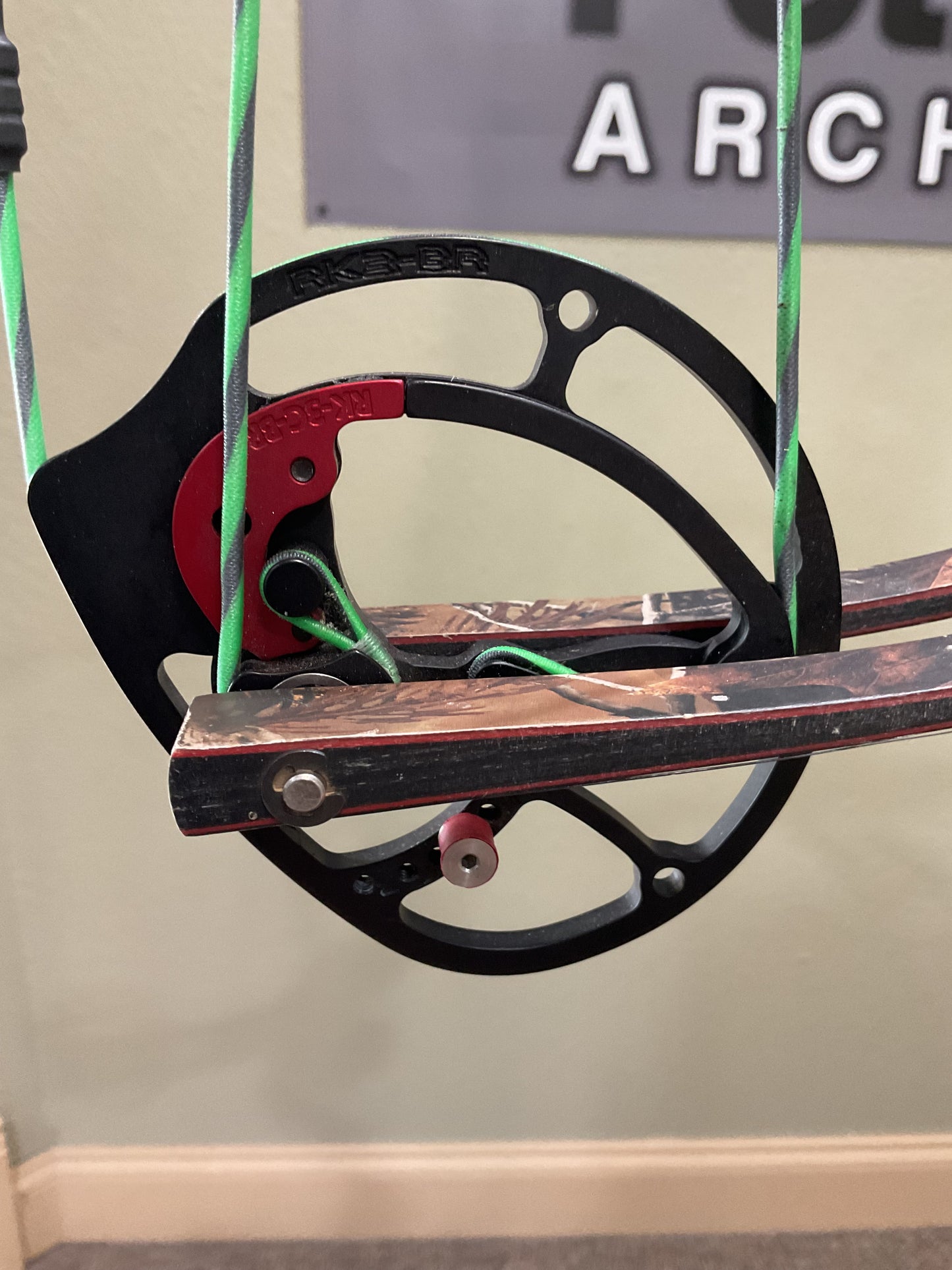 Hoyt Vector Turbo Compound Bow - Used | Right Hand 65lb