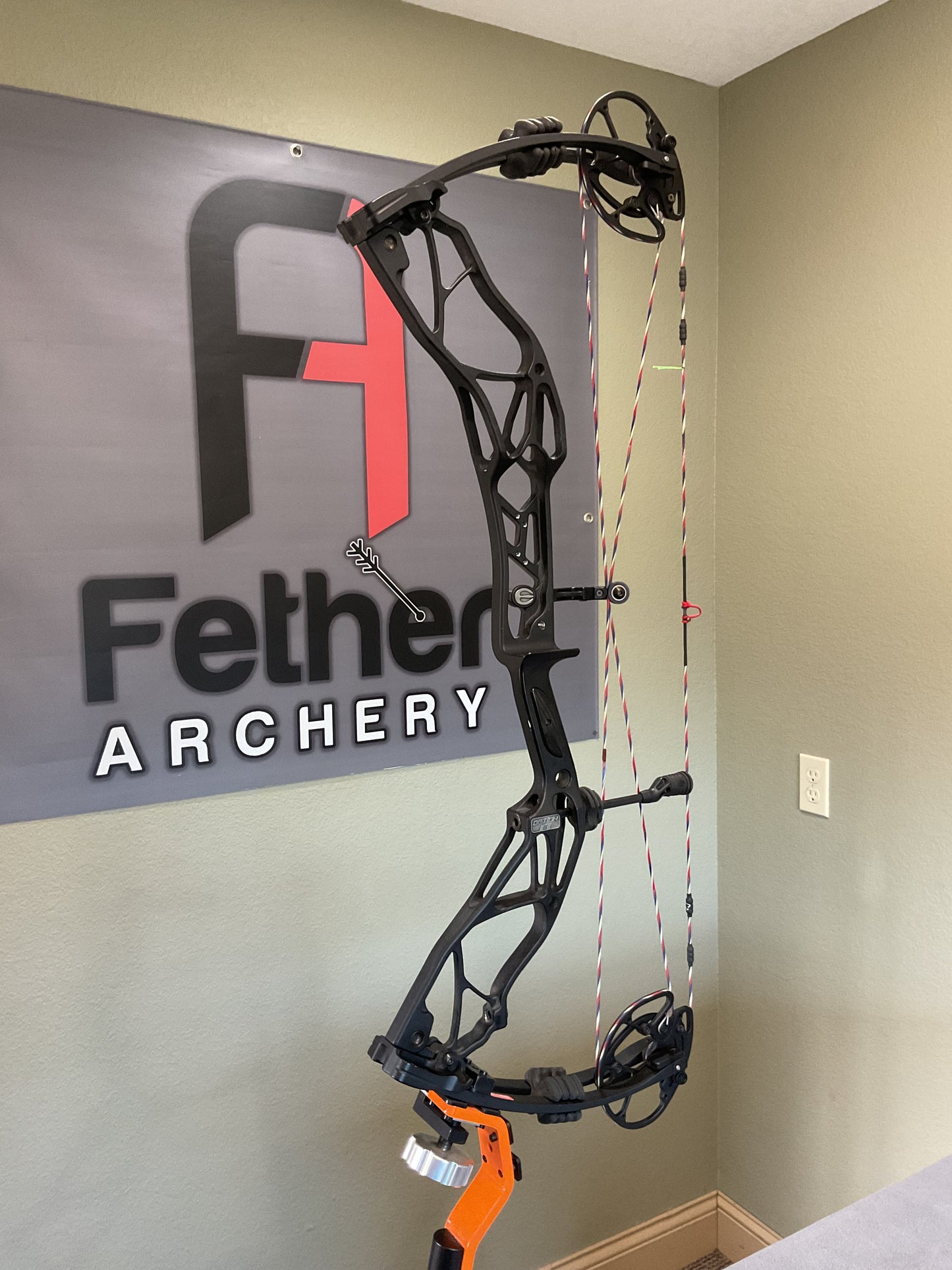 Elite Option-6 RH 70LB 29DL Black