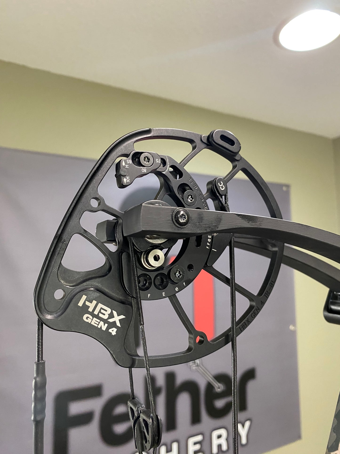 Hoyt AX90 Beast Compound Bow – Used | Right Hand, Kuiu Verde 2.0