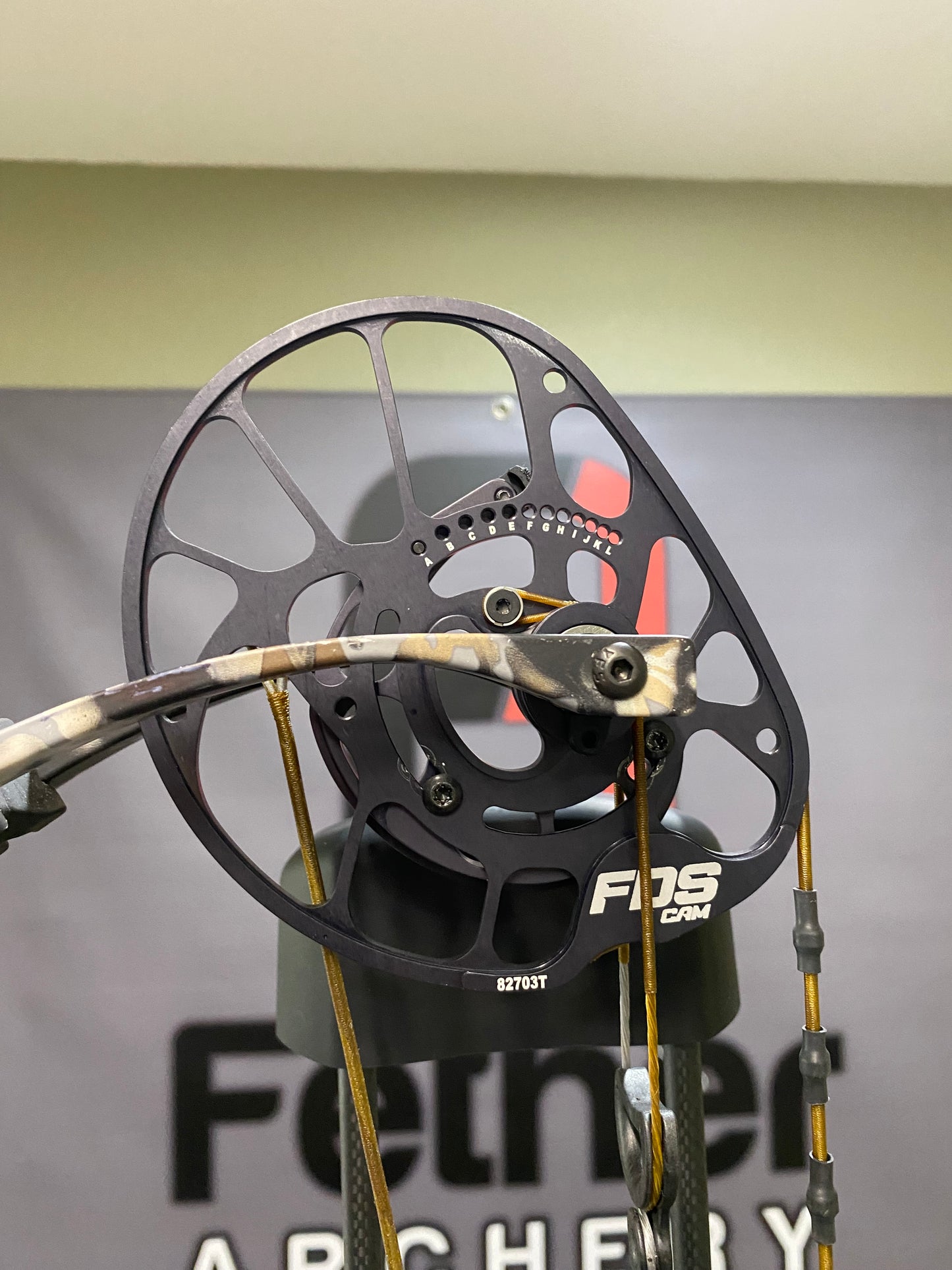 PSE Sicario FDS Compound Bow – Used | Right Hand, Kryptek Skyfall