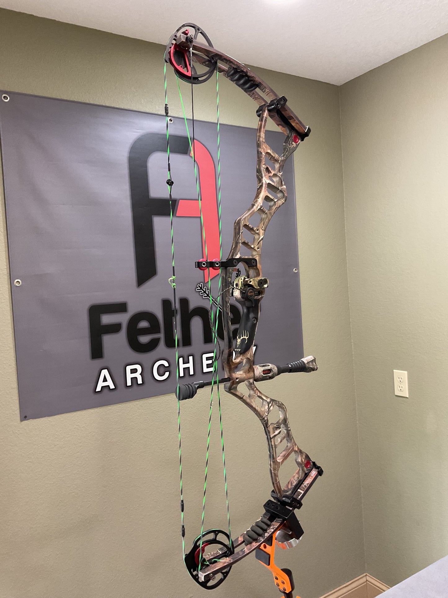 Hoyt Vector Turbo Compound Bow - Used | Right Hand 65lb