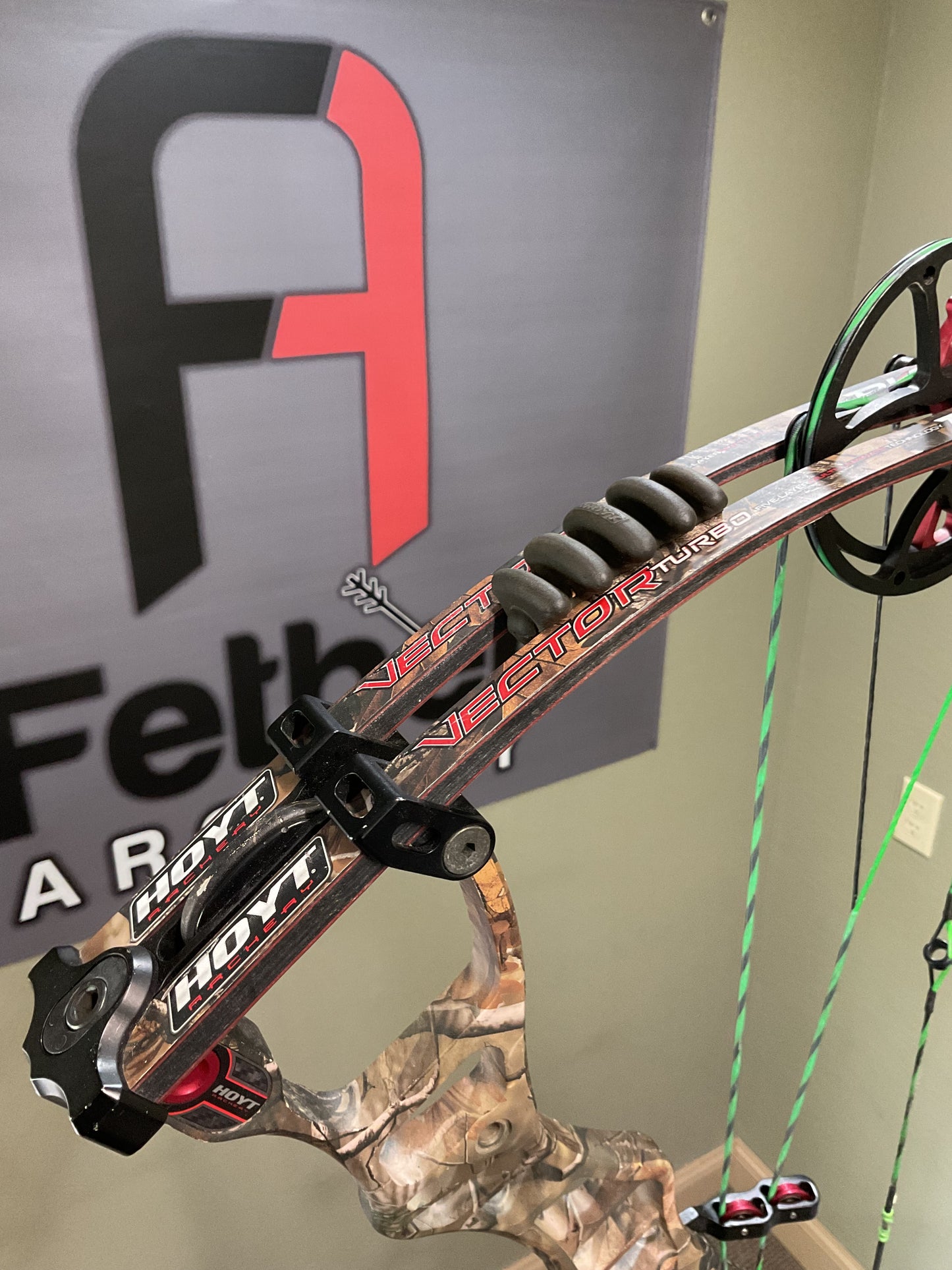 Hoyt Vector Turbo Compound Bow - Used | Right Hand 65lb