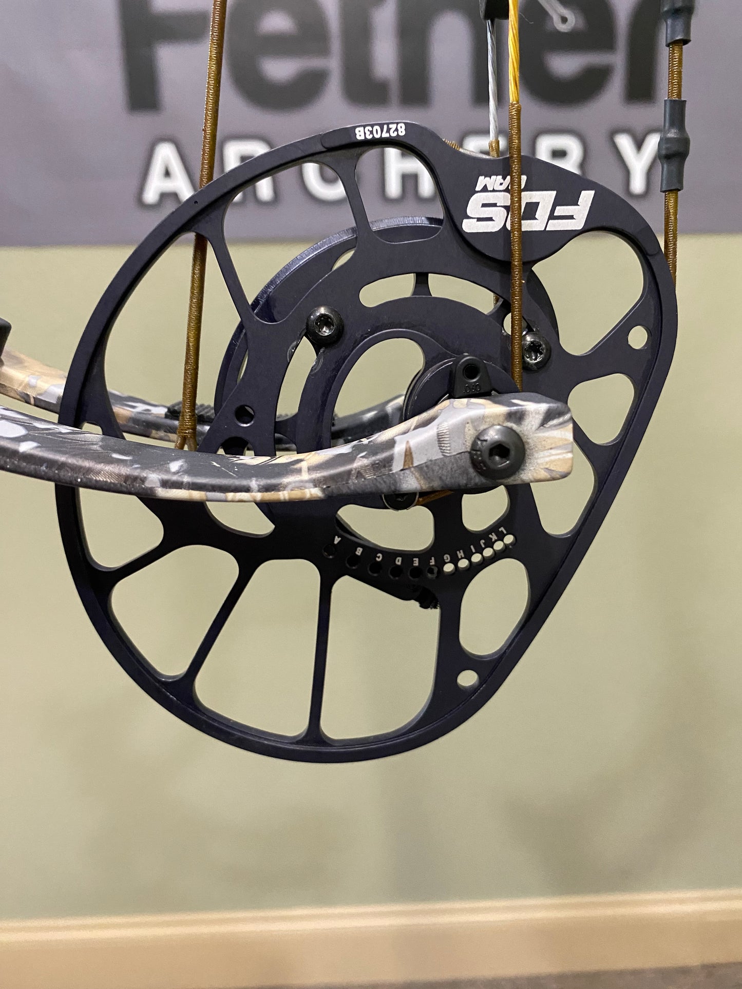 PSE Sicario FDS Compound Bow – Used | Right Hand, Kryptek Skyfall