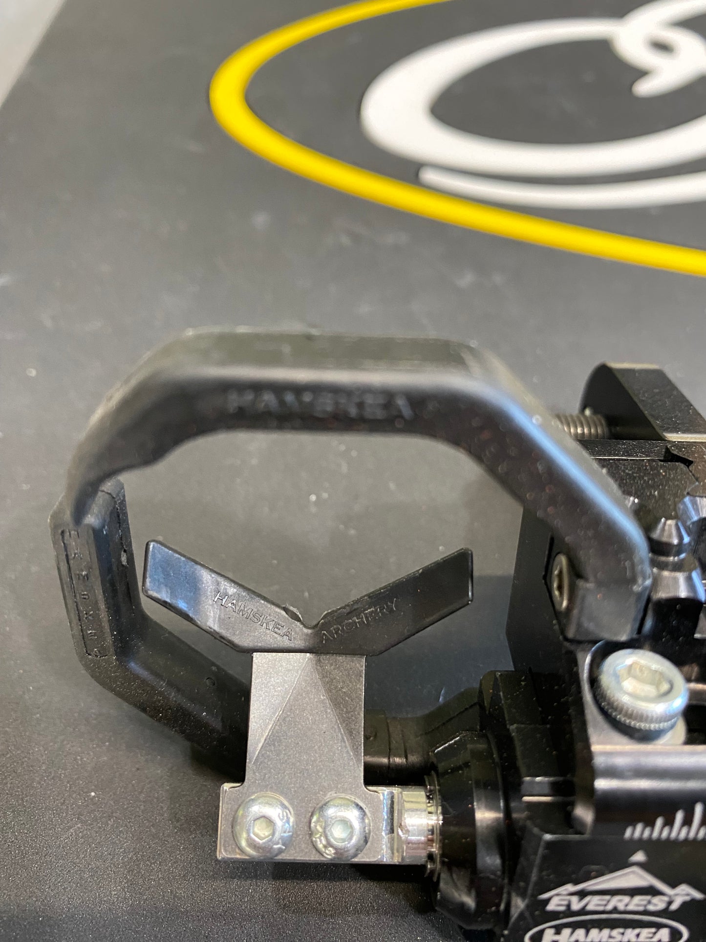 Hamskea Everest Drop Away Arrow Rest - Right Hand | Used