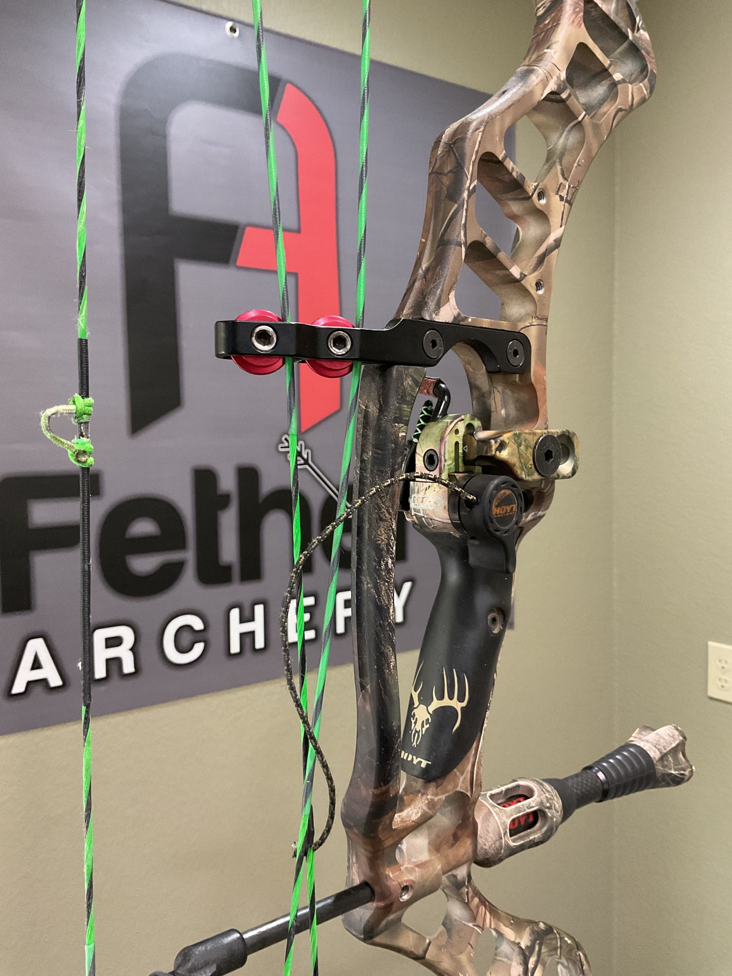 Hoyt Vector Turbo Compound Bow - Used | Right Hand 65lb