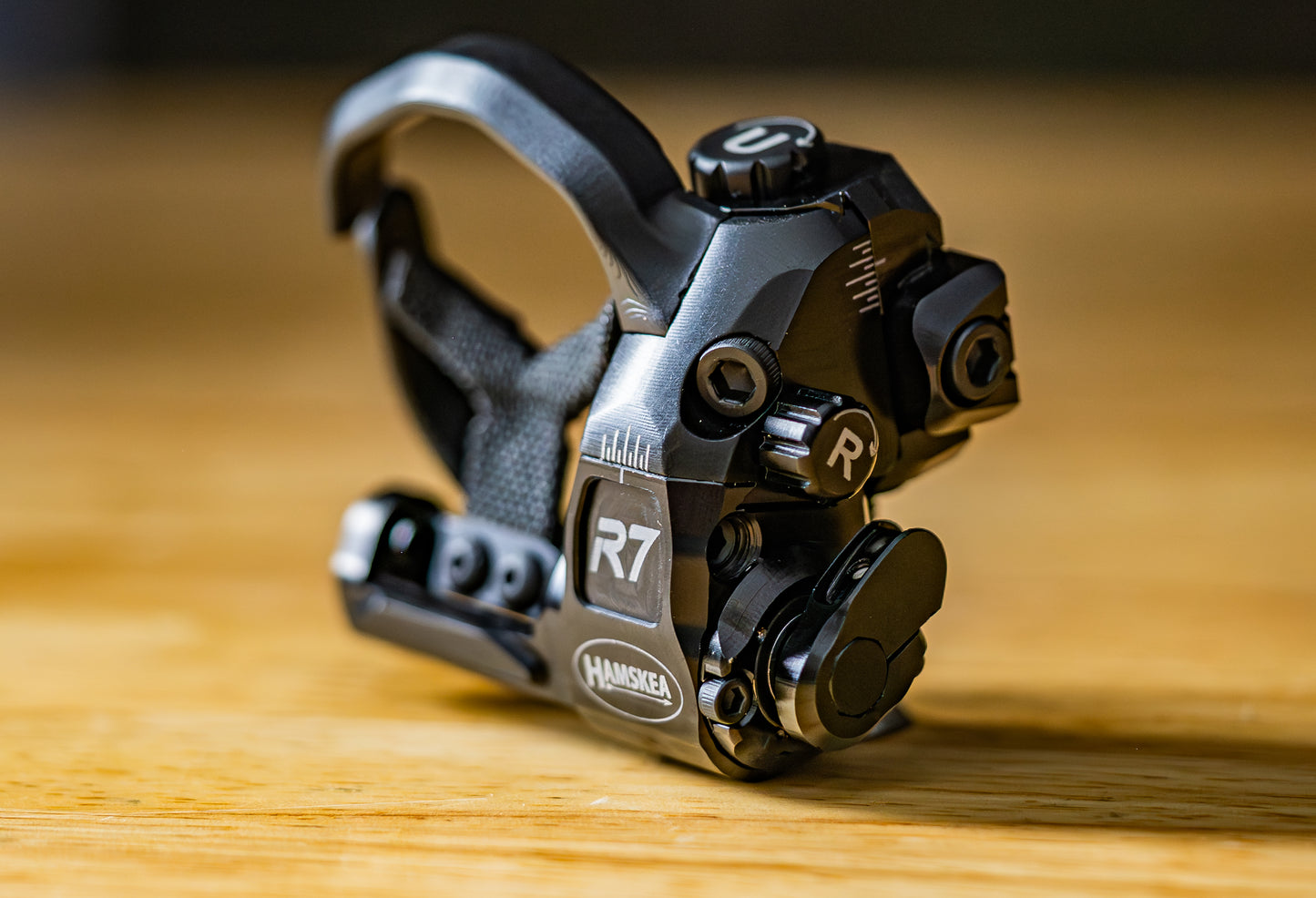 Hamskea R7 drop away arrow rest for hunting and target archery