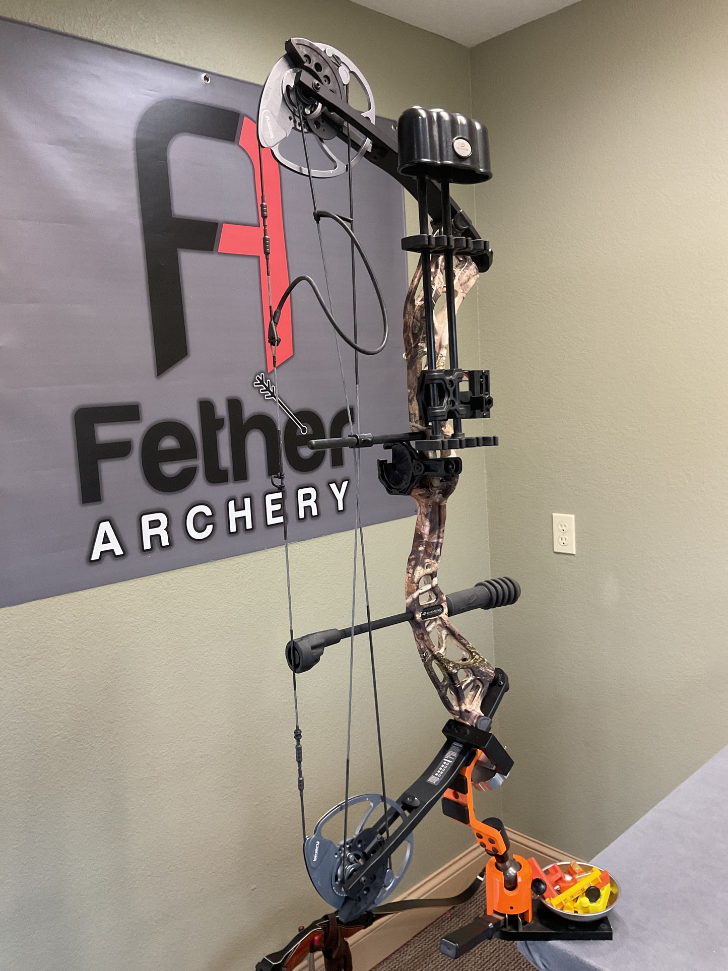 Diamond Edge Max 20-70Lb Right Hand Camo (Used)