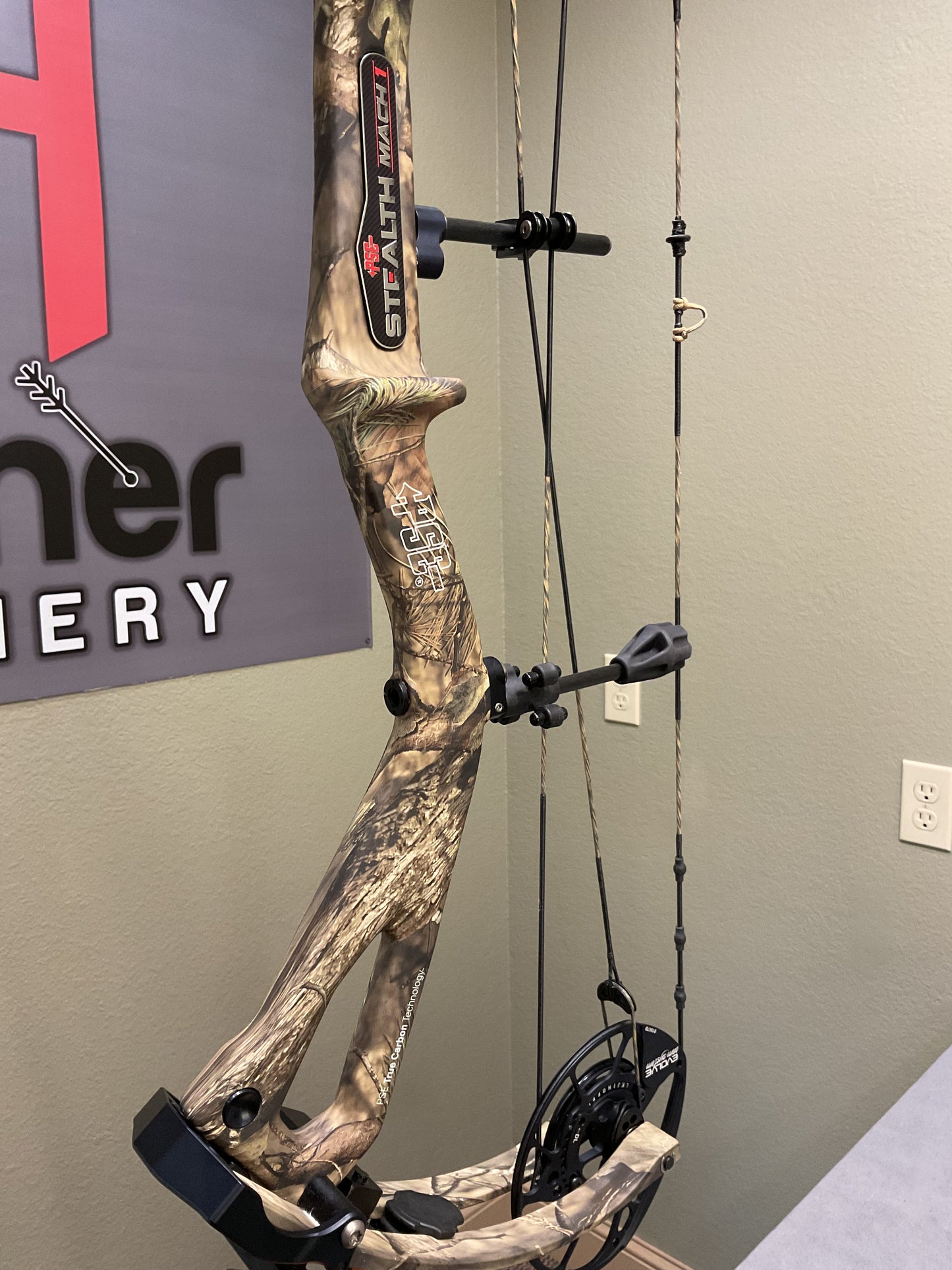 PSE Carbon Air® Stealth Mach 1 RH 60lb 25-30.5 DL Mossy Oak