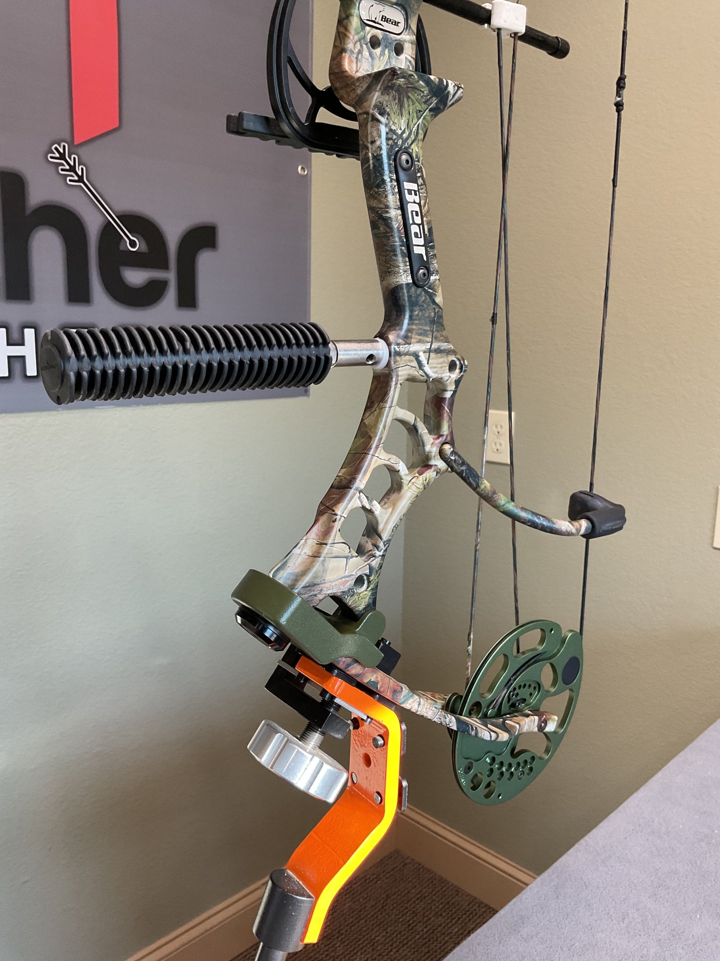 Bear Legion RH 70lb 26-31" DL Realtree
